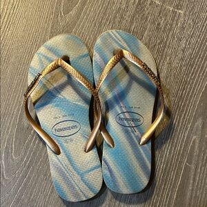 Havaianas Gold and Blue Striped Sandals
